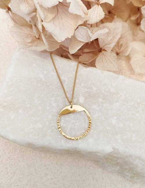 Collier Kadu