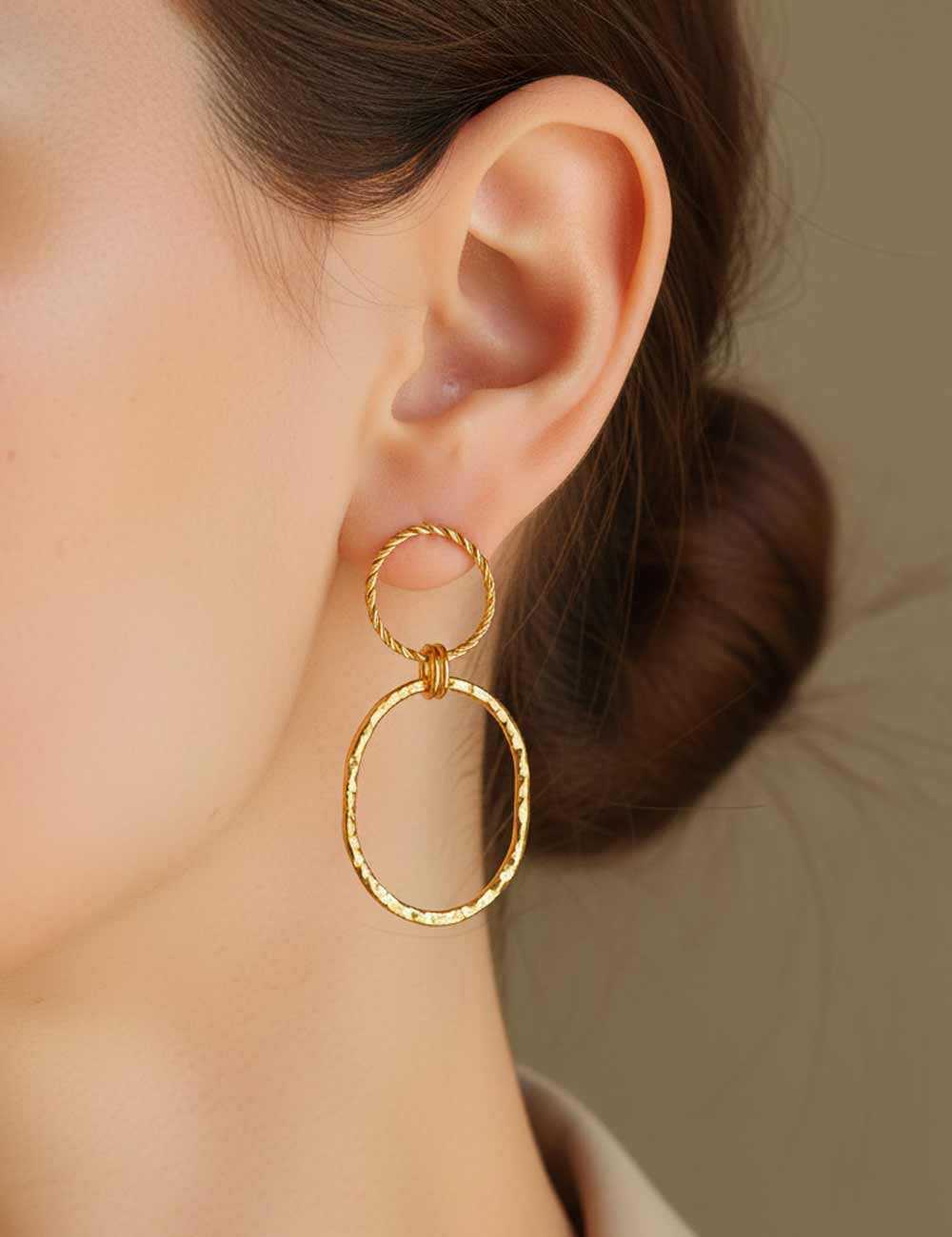 Boucles d'oreilles deux cercles martelés et gravés