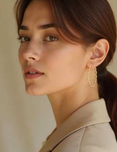 Créoles ondulés façon vagues dorées à l'or fin